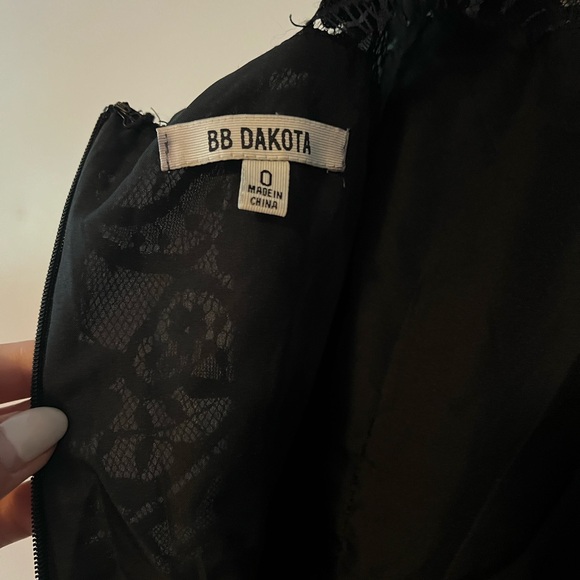 Beautiful Black Lace Dress - Picture 5 of 5